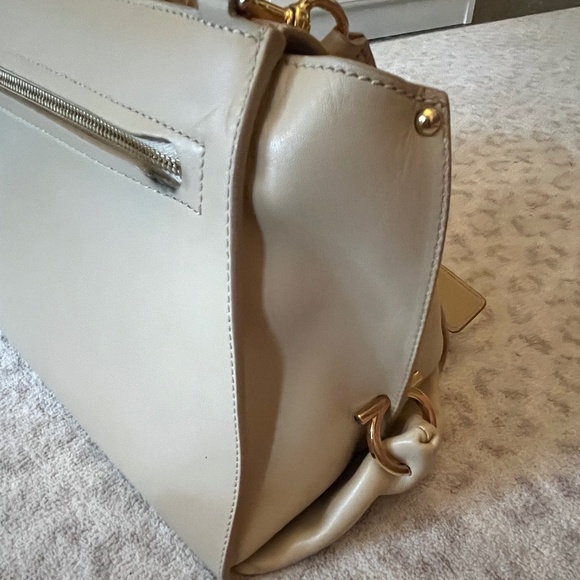 Salvatore Ferragamo leather shoulder bag with top handle - Picture 8 of 13